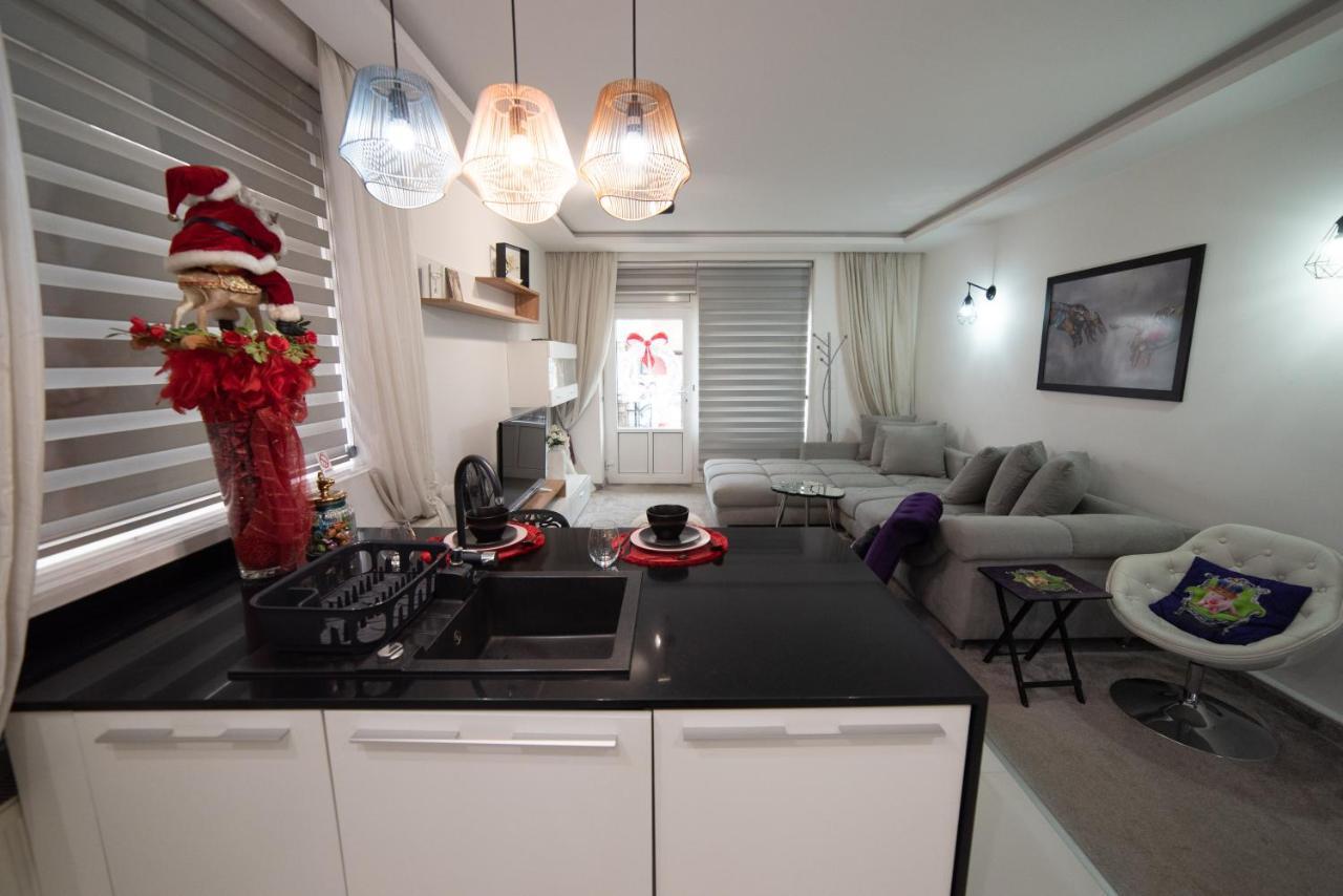 Jelenar Apartment โนวีซาด ภายนอก รูปภาพ