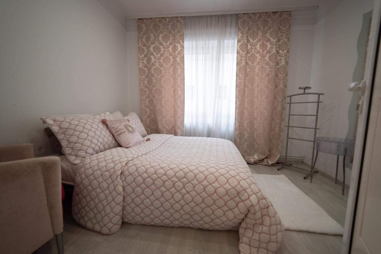 Jelenar Apartment โนวีซาด ภายนอก รูปภาพ