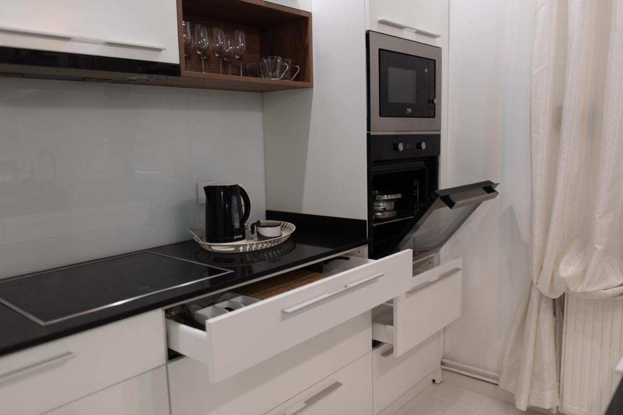 Jelenar Apartment โนวีซาด ภายนอก รูปภาพ