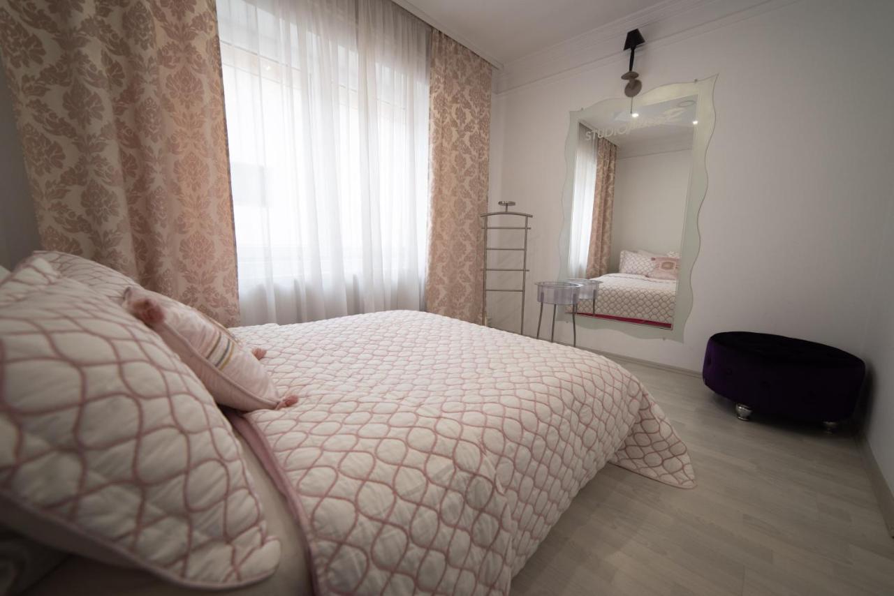 Jelenar Apartment โนวีซาด ภายนอก รูปภาพ