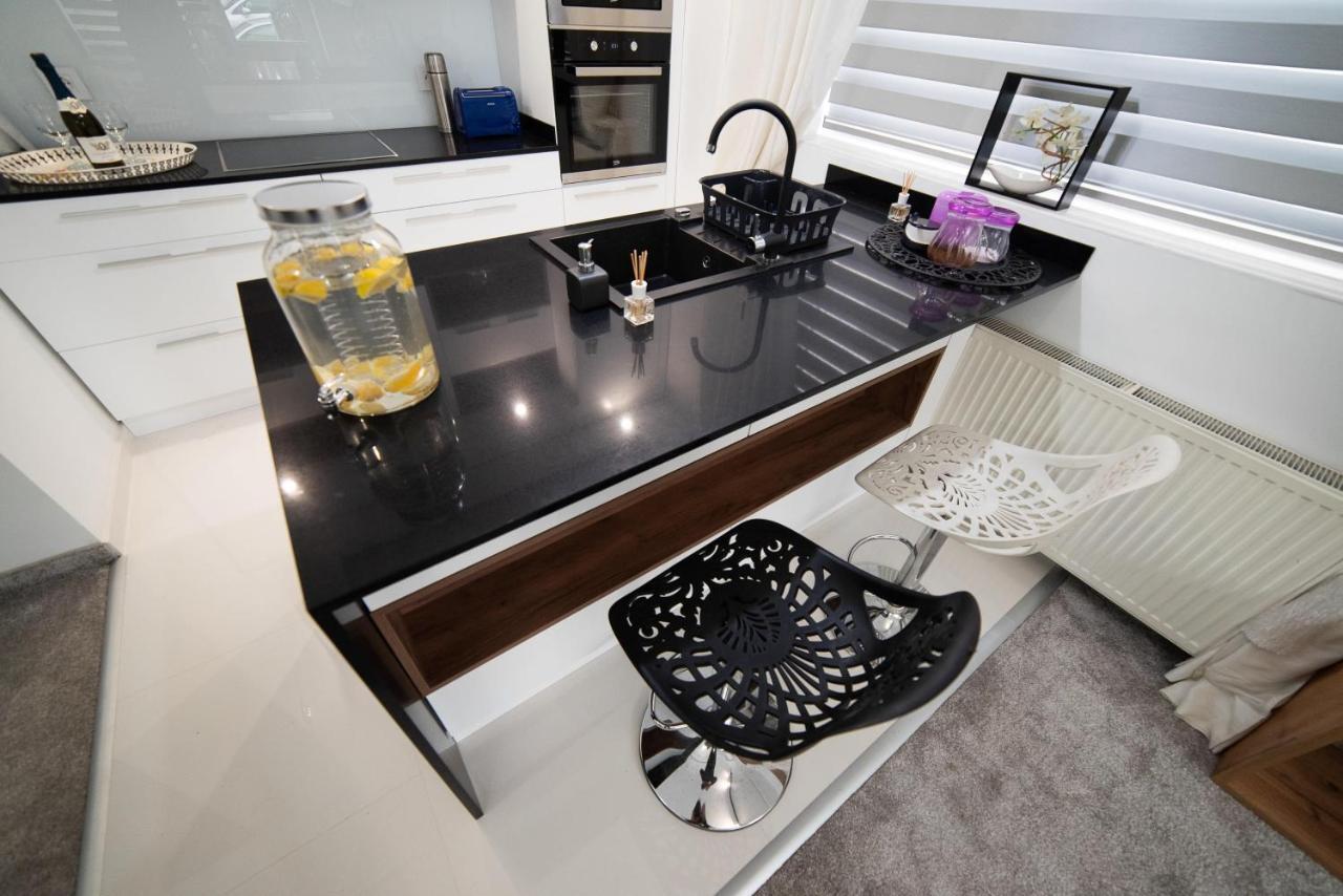 Jelenar Apartment โนวีซาด ภายนอก รูปภาพ