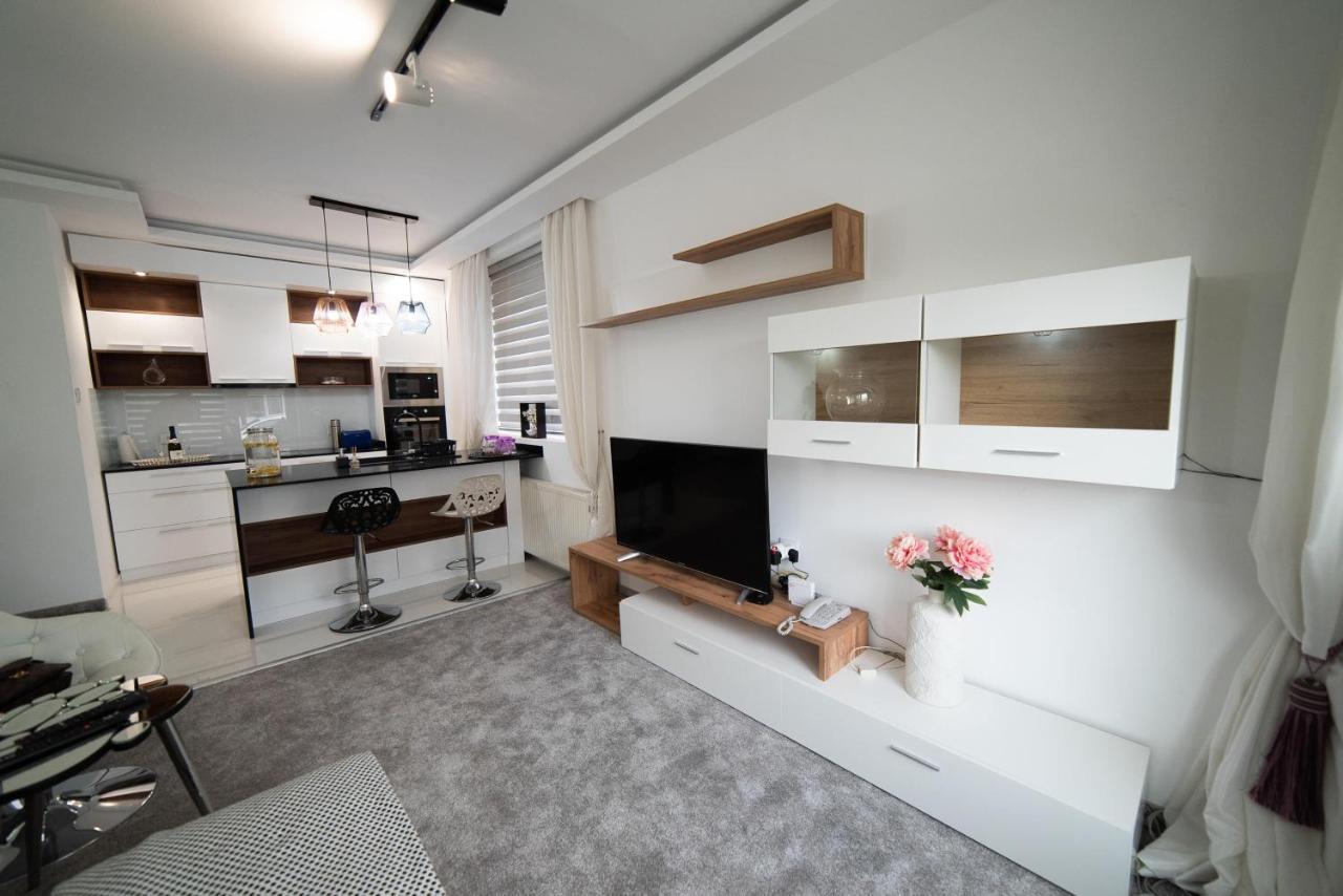 Jelenar Apartment โนวีซาด ภายนอก รูปภาพ