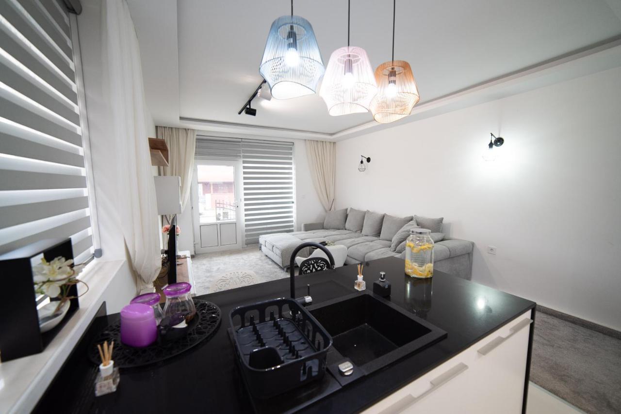 Jelenar Apartment โนวีซาด ภายนอก รูปภาพ